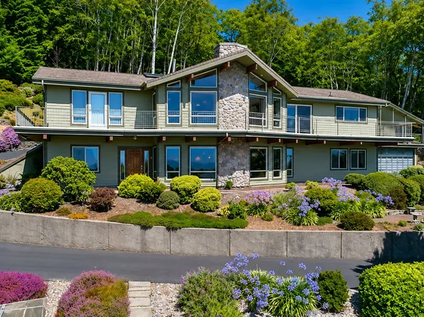 15425 Museum Rd, Brookings, OR 97415