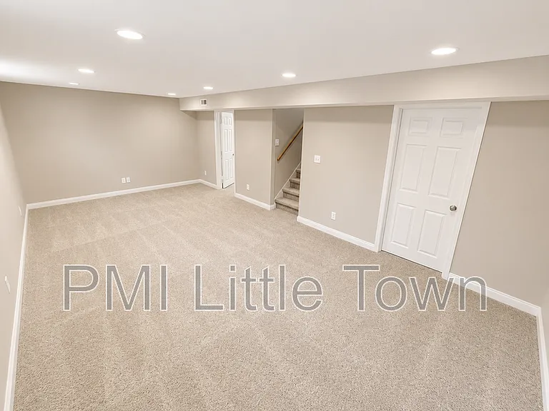 5561 S Cedar St — Photo 29