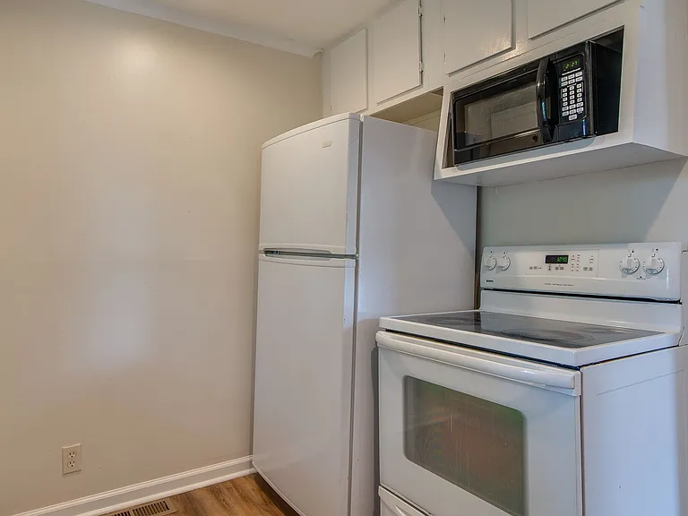 2237B Blair Blvd #B — Photo 8