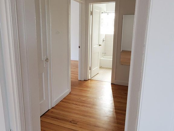 5th image of 3150 W Cullom Ave APT 3