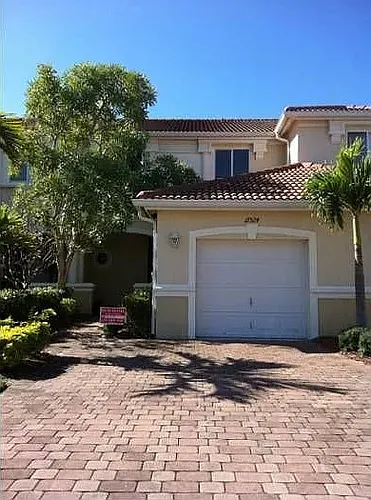 17524 Cherry Ridge Ln Photo 1