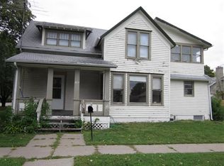 804 E 4th St, Fremont, NE 68025