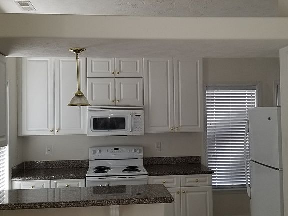 5th image of 300 Sea Knight Ln
