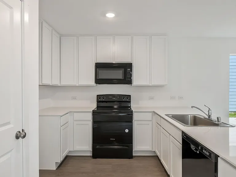 6819 Highlands St — Photo 29