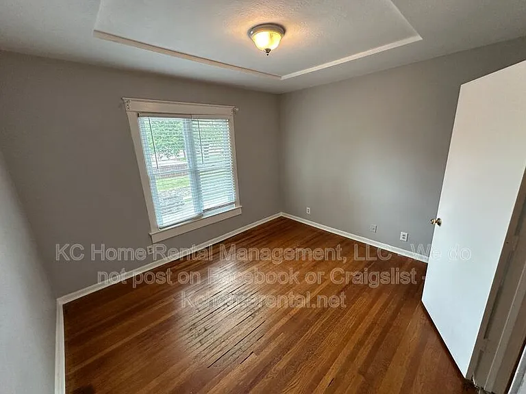 3633 Central St #2 — Photo 16
