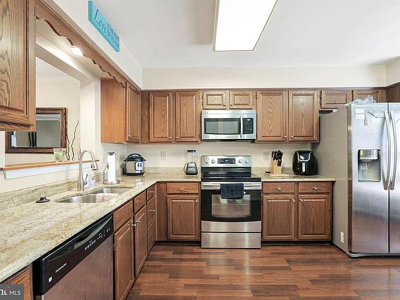 4th image of 9332 Sombersby Ct