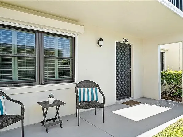 2050 Atlantic St, Melbourne Beach, FL