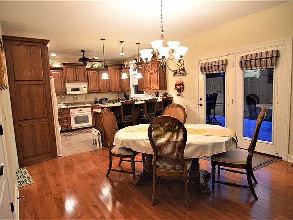 3rd image of 2044 Clear Creek Dr
