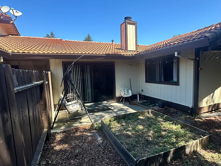 5056 Glide Dr #2 — Photo 15
