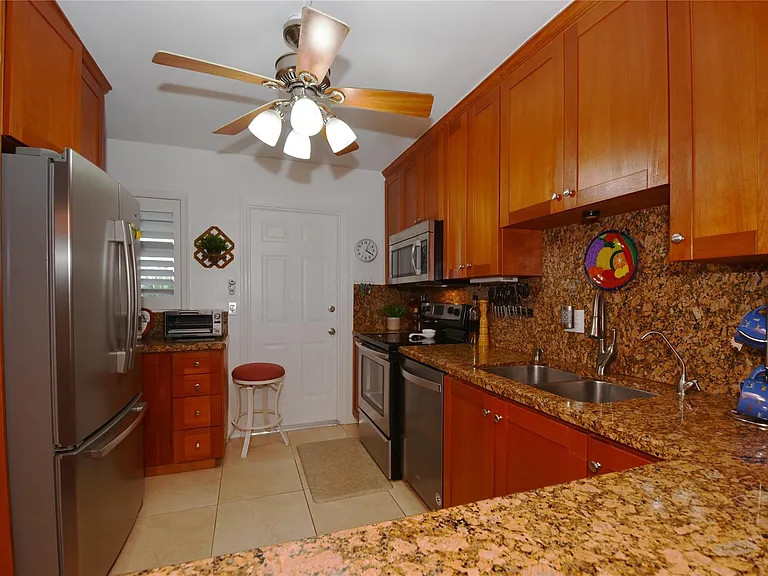 3111 NE 51st St #405C — Photo 7