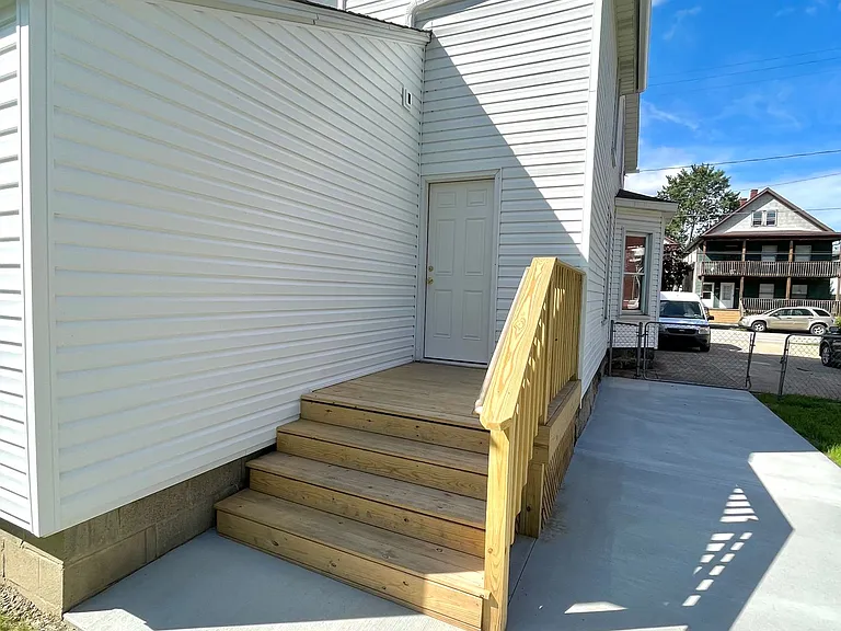 2709 Raspberry St — Photo 1