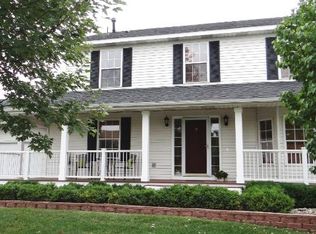 9332 Preserve Cir, Savage, MN 55378