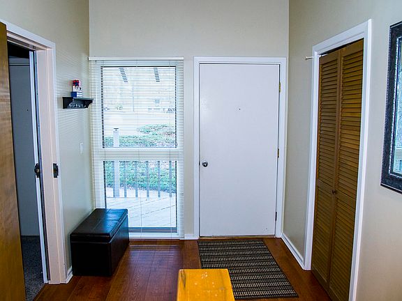 5th image of 93 Eagle Ct