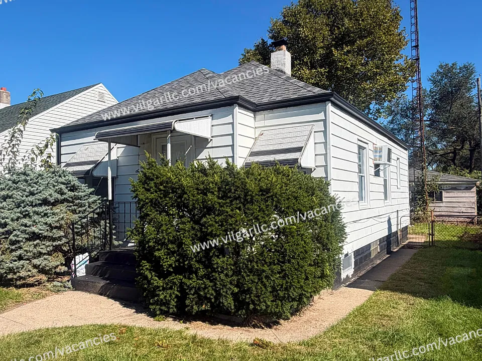 617 Burr St