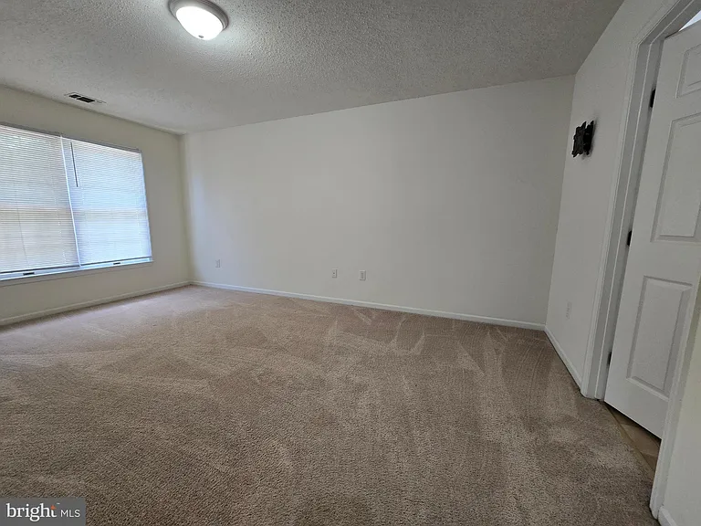 23 Lordship Ln — Photo 20