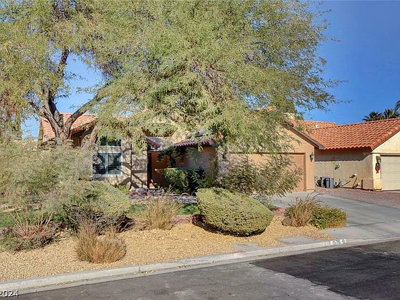 3rd image of 1570 Laurel Oak Dr