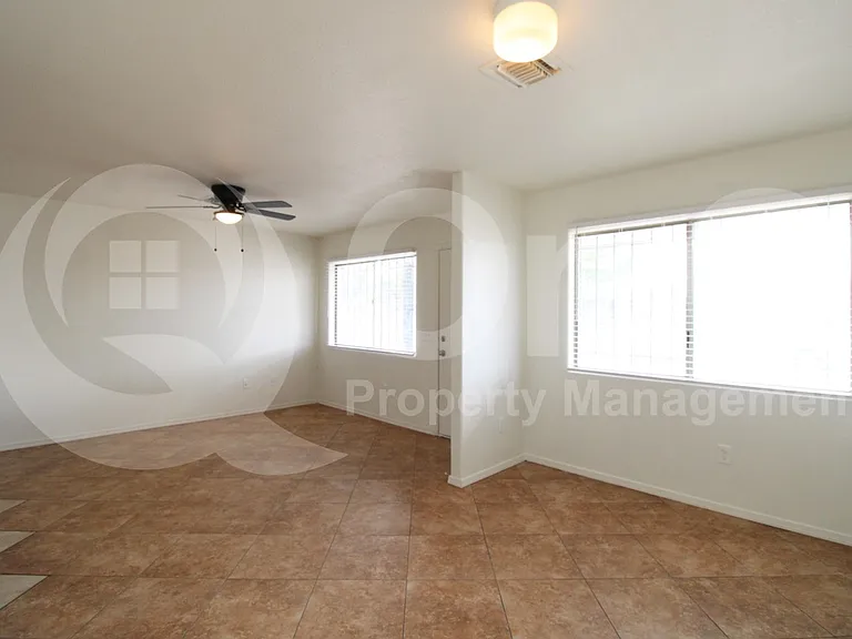 144 W Lincoln Ave — Photo 7
