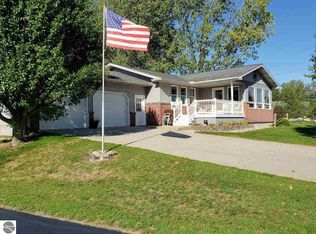 1258 Cheesman Rd, Saint Louis, MI 48880