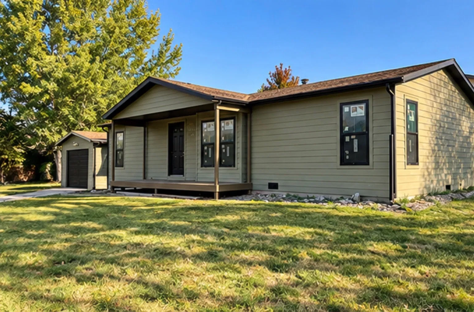 3 bed, 1063 sqft, $2,100 — Photo 1
