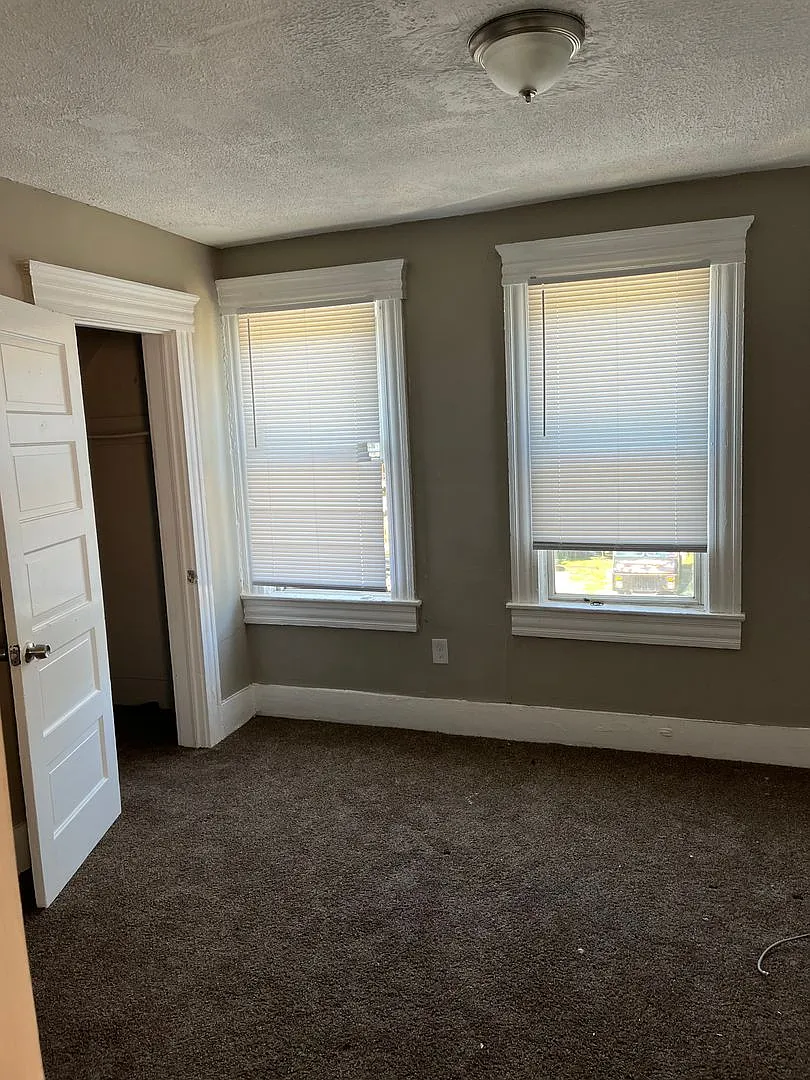 Cleveland East Side Single — Photo 2