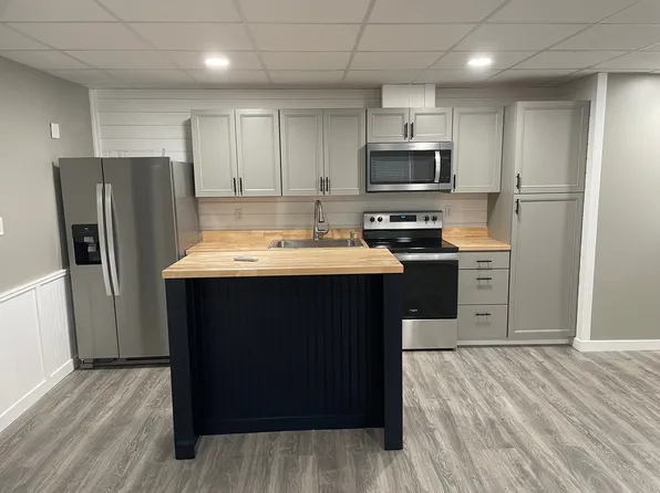 9307 State Route 525 #B, Clinton, WA 98236