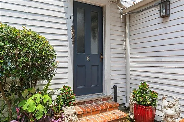 1427 Saint Mary St #E — Photo 2
