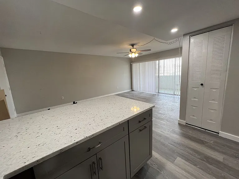 21260 Brinson Ave — Photo 9
