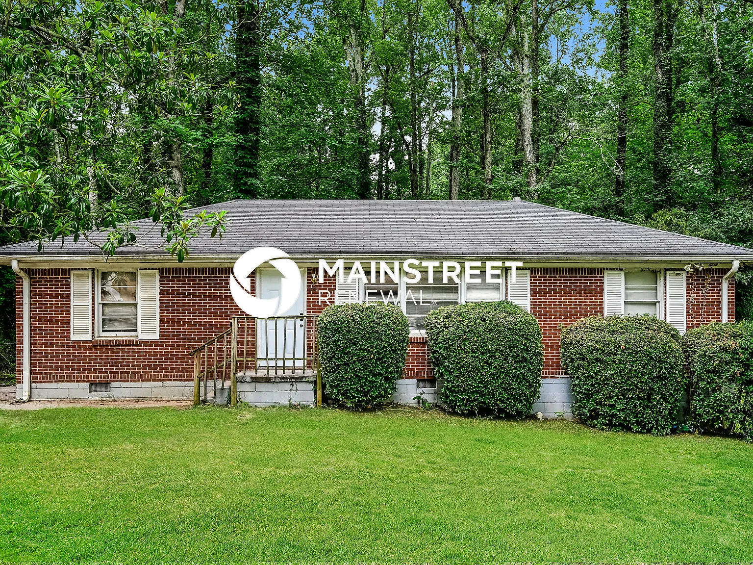 468 Cynthia Ln — Photo 1
