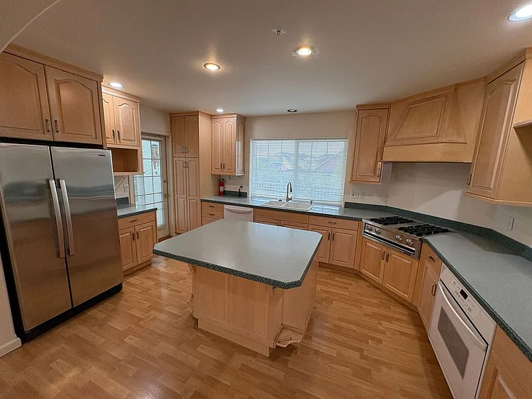 1714 Baker View Ct — Photo 15