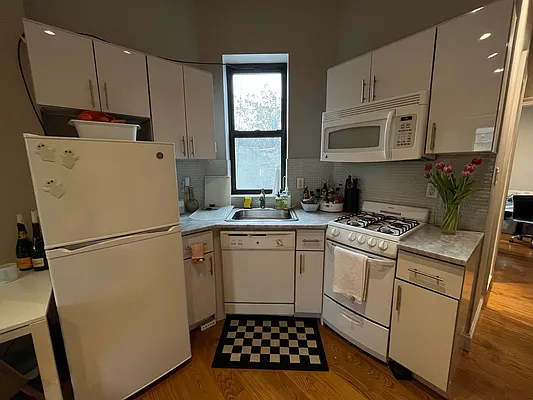 Rented by Living New York | media 5