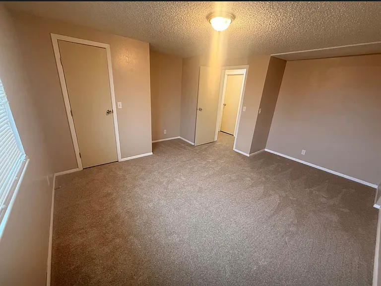 500 Monroe Ave #27 — Photo 5
