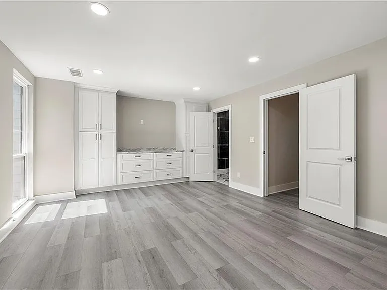 1009 Riverbend Club Dr SE — Photo 13
