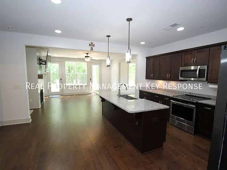 2948 Cherrybark Ct — Photo 6