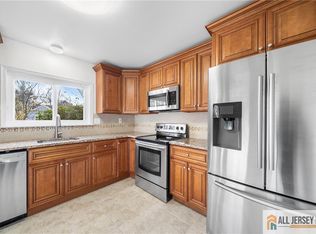 3 Rutherford Hayes Dr #A, Monroe Township, NJ 08831