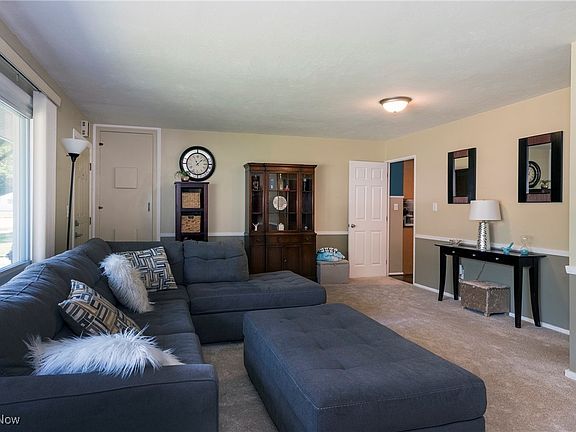 5th image of 355 Anne Dr
