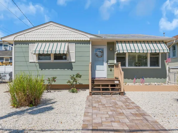 138 10th Ave, Seaside Park, NJ 08752