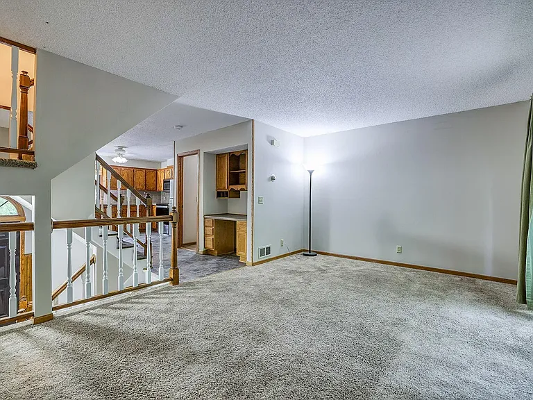 105B South Dr — Photo 11