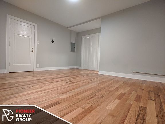 2nd image of 4546 N Damen Ave #4546312