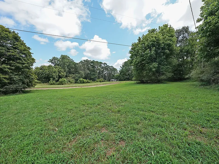 251 Hog Farm Cir — Photo 24