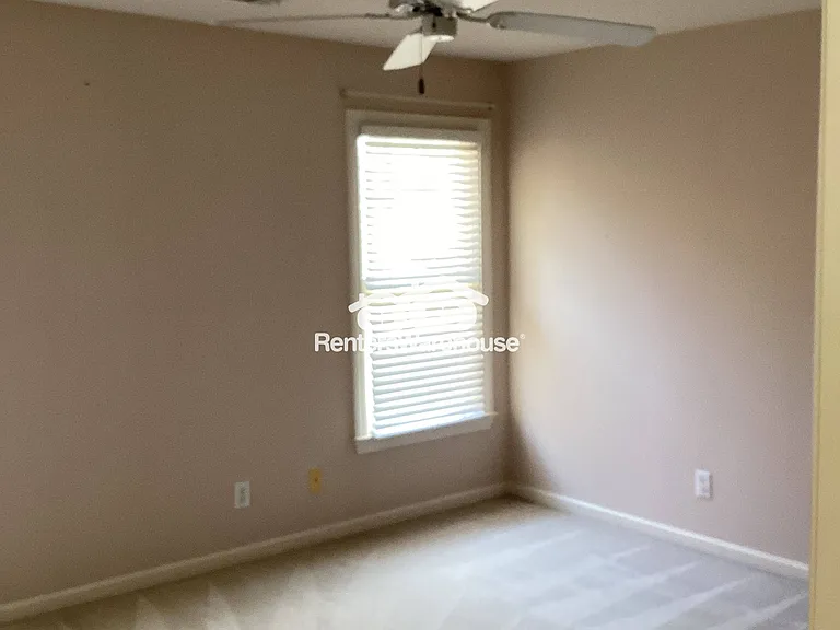 7815 Tintern Trce — Photo 44