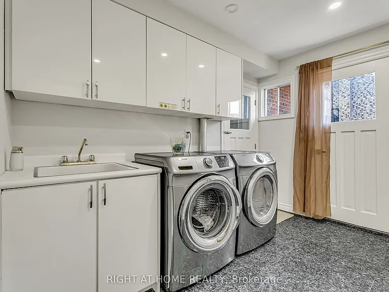 373 Firglen Rdg — Photo 26