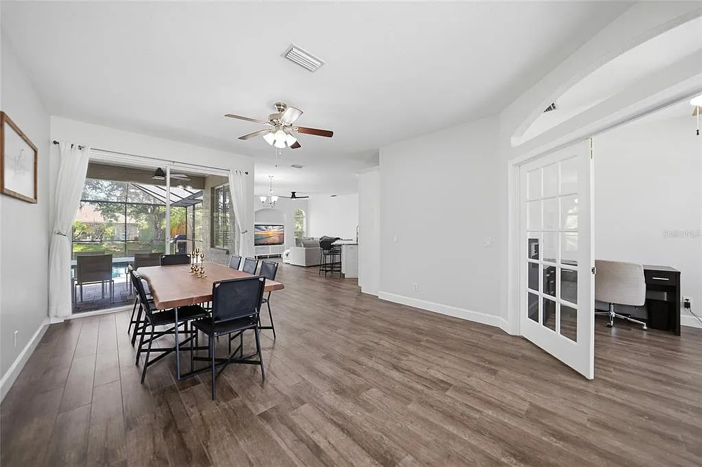 3 bed, 2.0 bath, 1738 sqft, $5,500 — Photo 3
