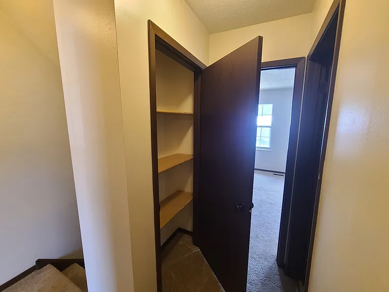 139 E Pike St — Photo 14