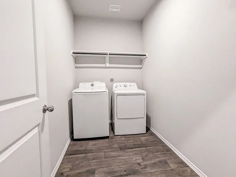 14541 Montclair Way — Photo 33