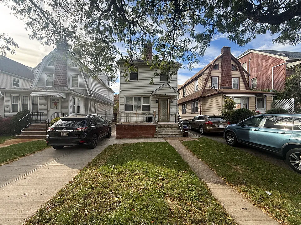 3706 Utopia Pkwy #2