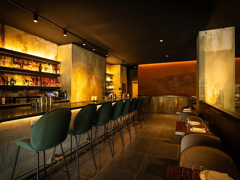 S.K.Y. Restaurant and Bar inside The Belden Stratford in Lincoln Park, Chicago 60614