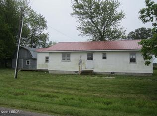 7728 Brubaker Rd, Kinmundy, IL 62854