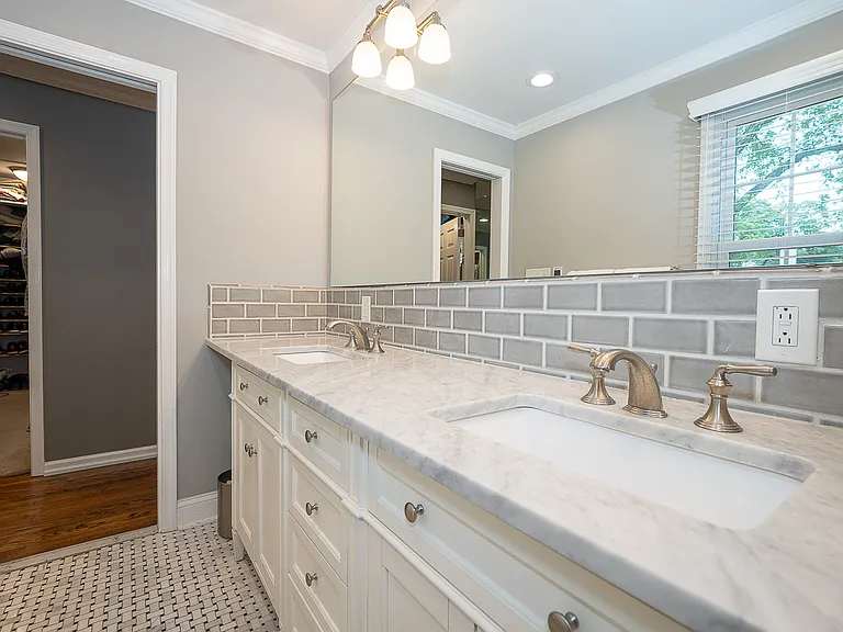 10 Hansen Ct — Photo 21