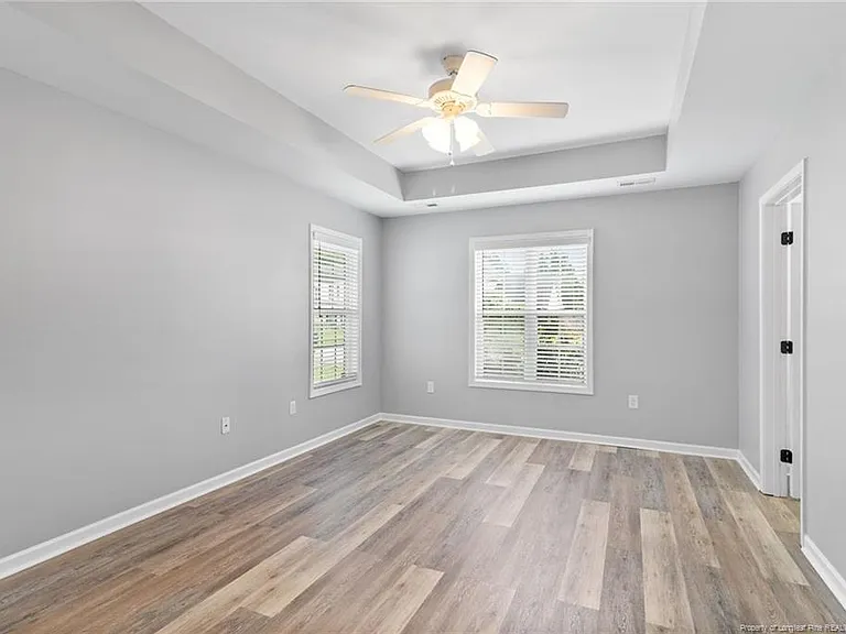 118 Newport Ct — Photo 15