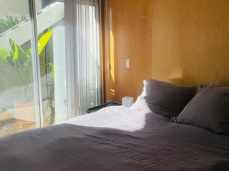 Josephine St — Photo 10